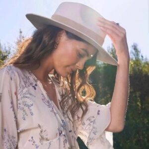 Teressa Foglia x CURATEUR Felt Hat